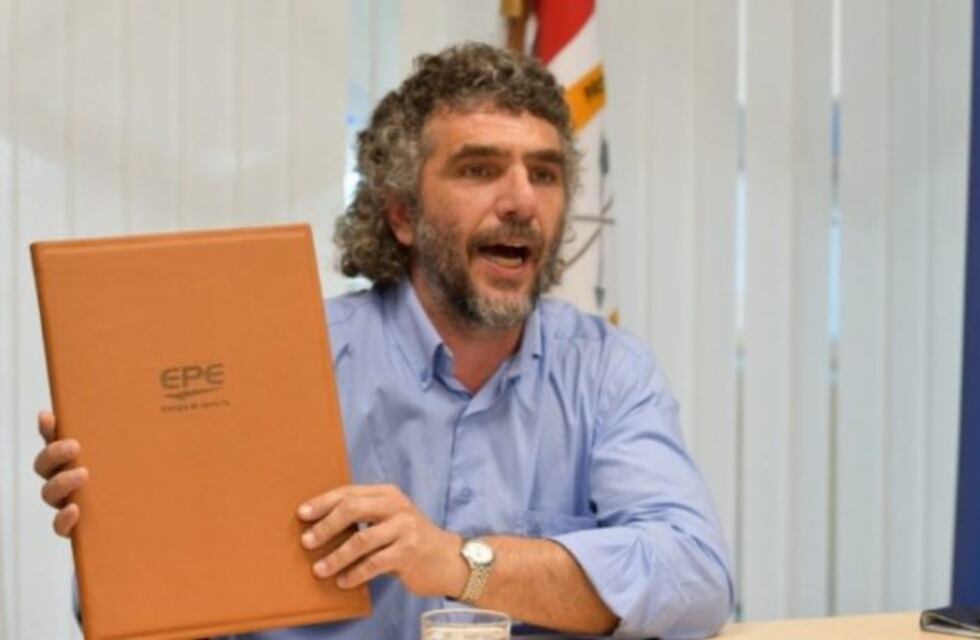 Caussi dejo de ser interventor y paso a ser el presidente de la EPE