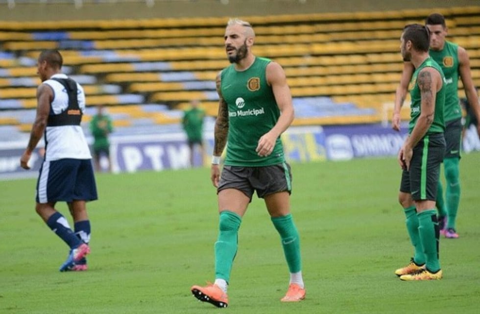 Central cayó en el amistoso ante Vélez en el Gigante de Arroyito