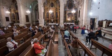 GRAF3162\u002E CAMPANET (MALLORCA), 29/05/2020\u002E- La Orquesta Sinfónica Islas Baleares retoma su actividad hoy viernes en la Iglesia de Sant Miquel (Campanet) dentro de un ciclo de 59 conciertos de pequeño formato, que se celebrarán desde este viernes hasta septiembre en todas las islas, con el título \