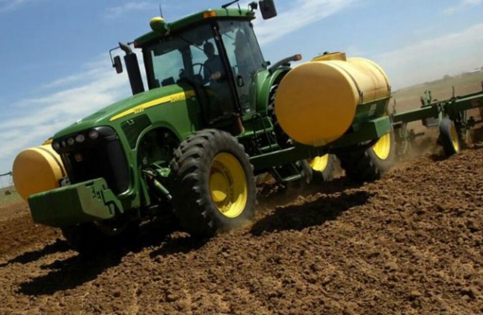 Murió al ser aprisionado por un tractor mezclador de alimentos para animales