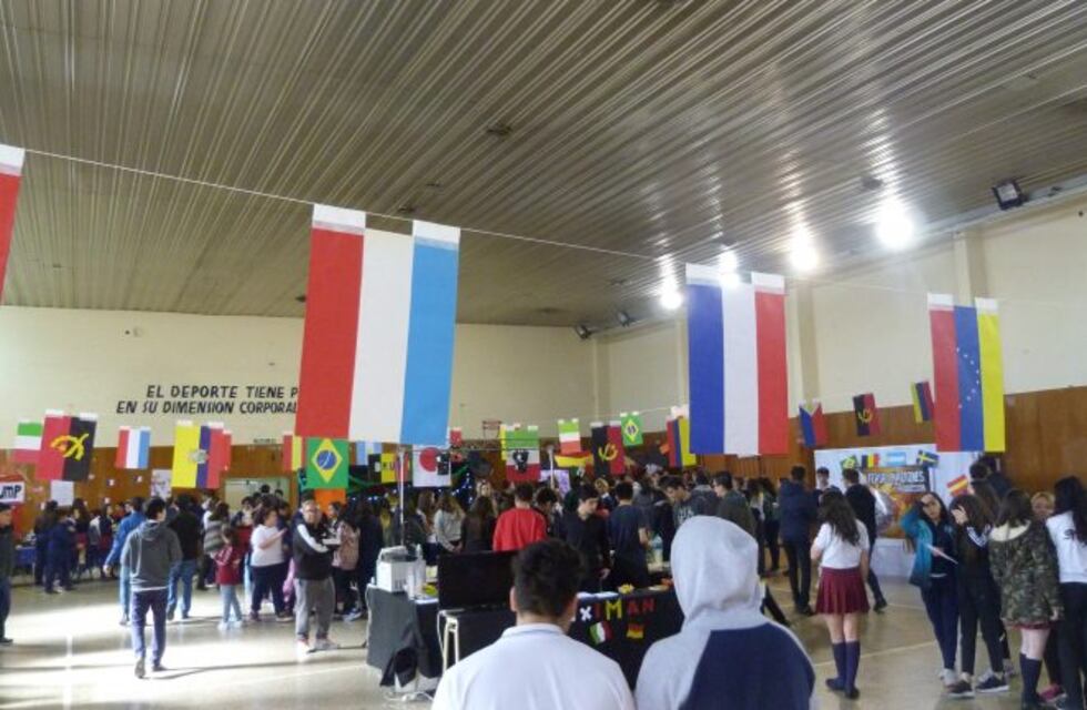 Instituto Spinola realizó Proyecto Feria de las Naciones y Producción 2018