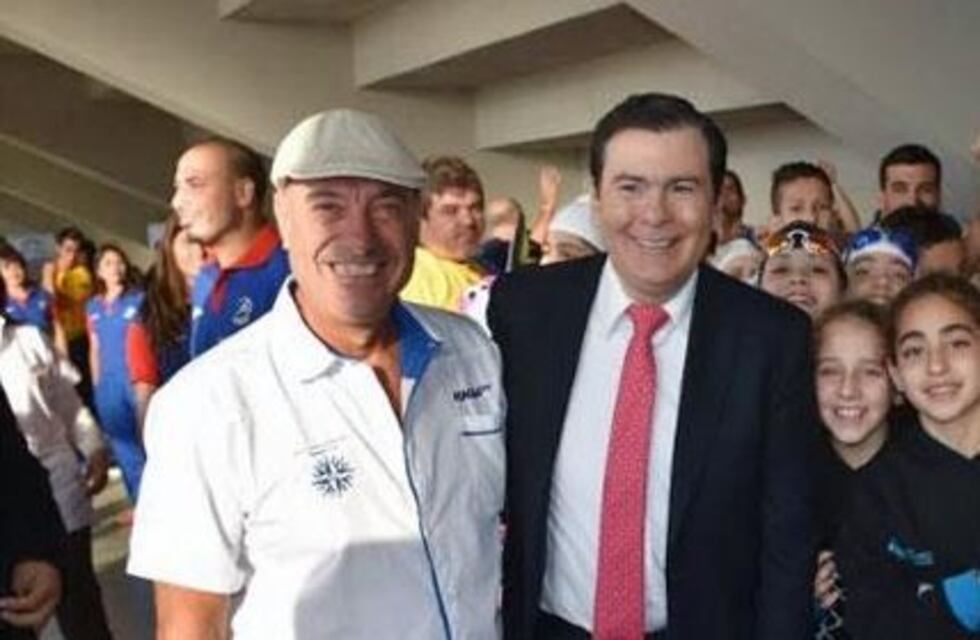 Zamora estuvo presente en la apertura del Campeonato Argentino de Natación