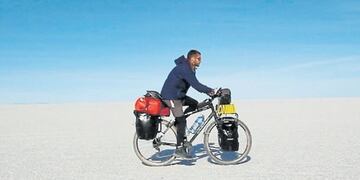 Franco, el argentino que recorre el mundo en bici