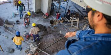 En octubre de 2020, el empleo privado creció 1,5 por ciento en relación a septiembre.