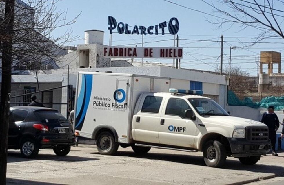 Mató a balazos a sus compañeros de trabajo y se fue a afeitar