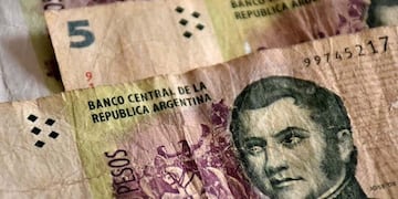 Los billetes de $5 estarán en vigencia hasta el 31 de enero