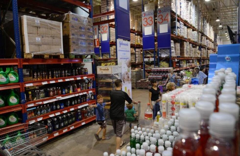 Una familia mendocina necesita $26 mil para no caer en la pobreza