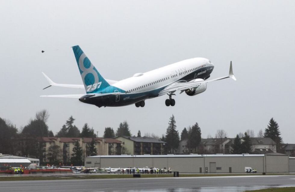Dos aviones casi chocan en el aire y el piloto estalló de bronca con la torre de control