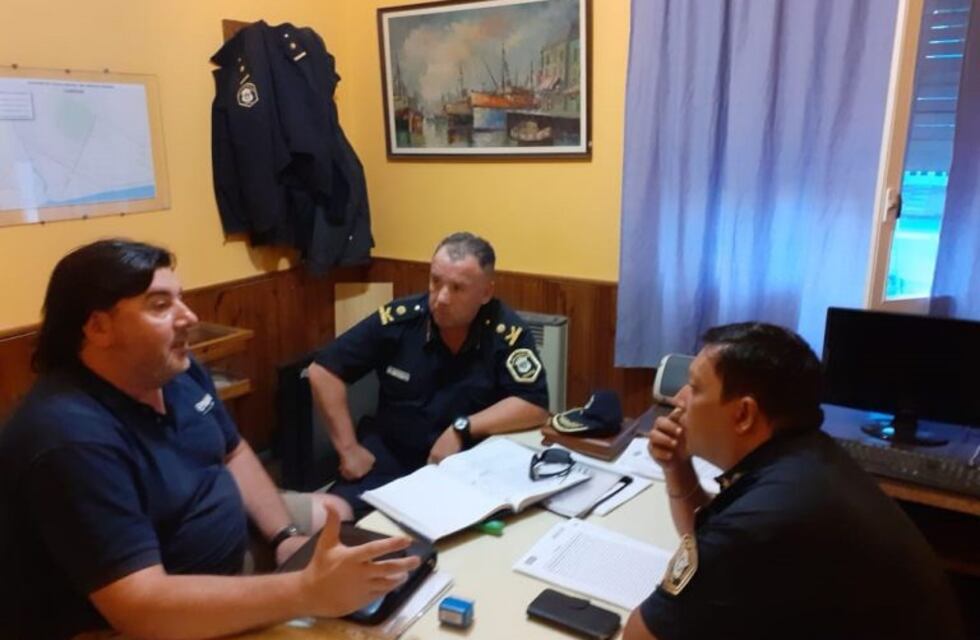 Reunión de la policía con bolicheros de Claromecó