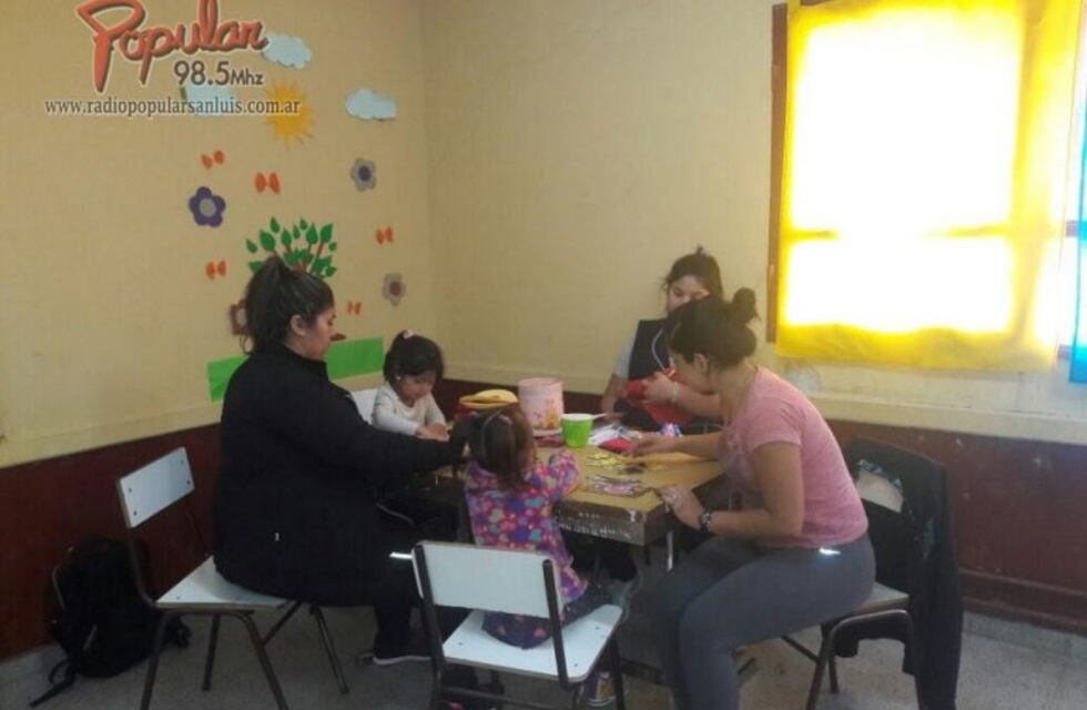 Destacan a una escuela por tener una guardería para los hijos de sus estudiantes