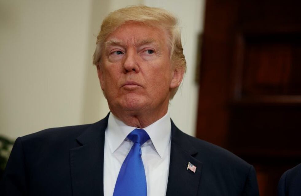 ¡Qué visita! Donald Trump sorprendió a una pareja en plena fiesta de casamiento