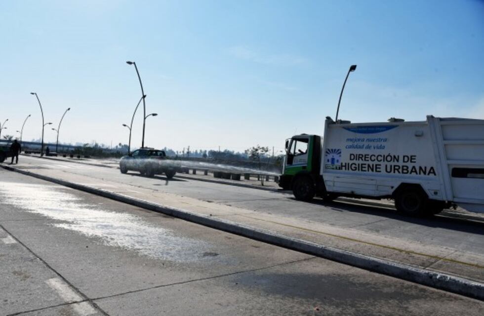 Realizan trabajos de desinfección en La Costanera para prevenir el coronavirus