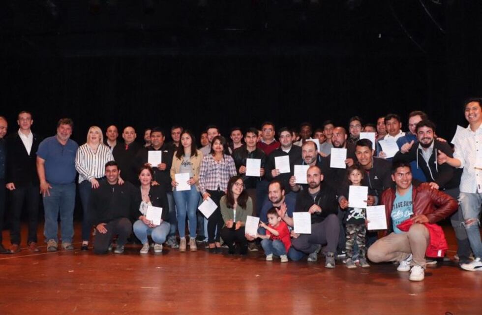 El Centro de Formación Laboral Ushuaia entregó más de 300 certificados de egreso