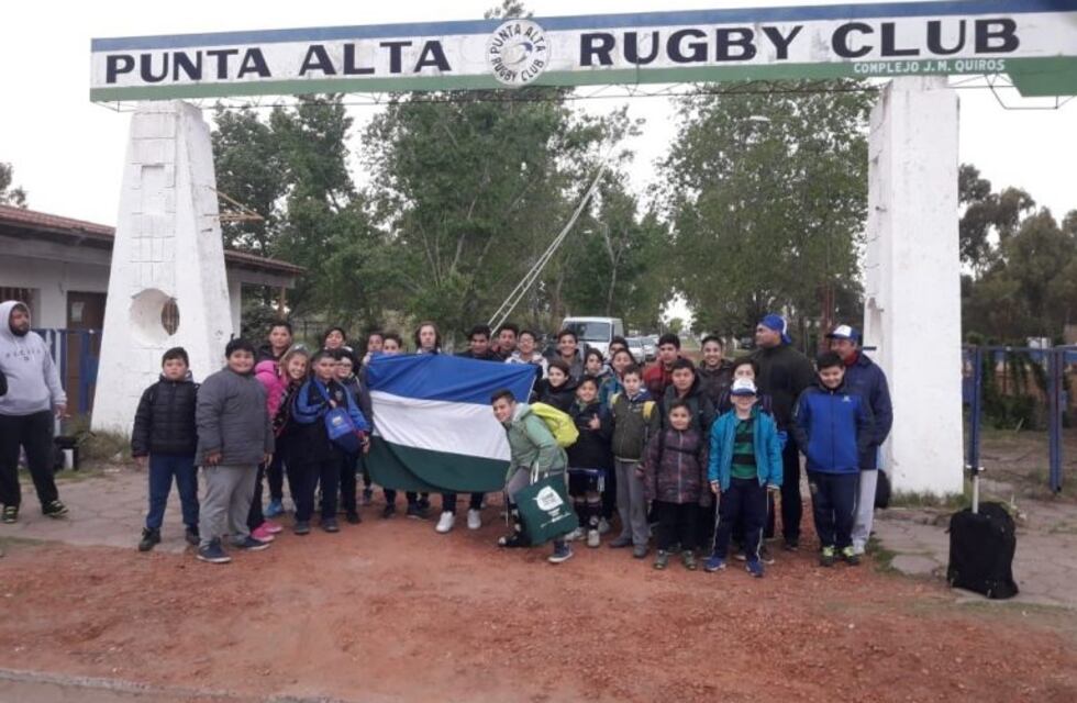 Denuncian a empresa de transporte por haber dejado sin viaje a niños que iban a jugar al rugby
