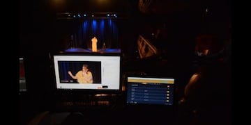El Ministerio de Cultura de Santa Fe estrenó el streaming de espectáculos teatrales empleando el escenario de la Sala Lavarden\u002E (Facebook)