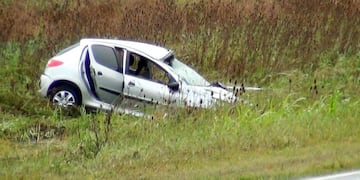 Cinco ju00f3venes se accidentaron mientras volvu00edan de bailar a bordo de un auto cerca de Casilda.