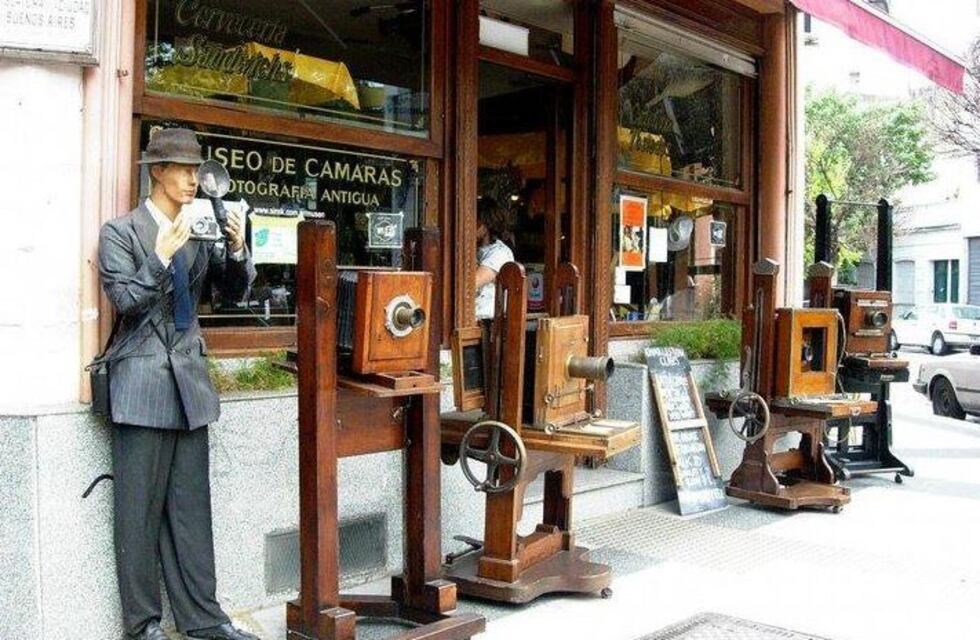 Cinco ladrones asaltaron a un bar tradicional de Chacarita