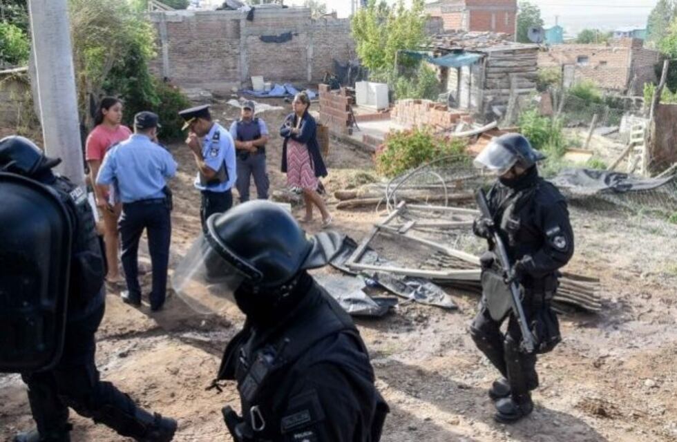 Neuquén: tras el desalojo vuelven a ocupar terrenos en el barrio Confluencia