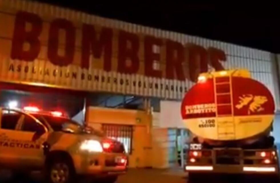 Bomberos Voluntarios de Arroyito homenajearon a los Héroes de Malvinas