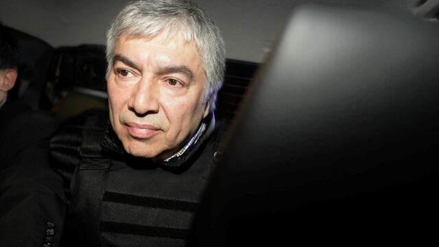 DYN01, BUENOS AIRES 24/06/2016, EL DETENIDO EMPRESARIO KIRCHNERISTA Lu00c1ZARO Bu00c1EZ LLEGu00d3 HOY A LOS TRIBUNALES DE COMODORO PY, EN EL BARRIO PORTEu00d1O DE RETIRO, PARA BRINDAR SU VERSIu00d3N SOBRE UNA SUPUESTA REUNIu00d3N ENTRE LA EX PRESIDENTA Y EL JUEZ FEDERA QUIEN LO