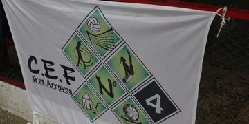Bandera CEF Nº 4 Tres Arroyos (Facebook/ CEF Nº 4)