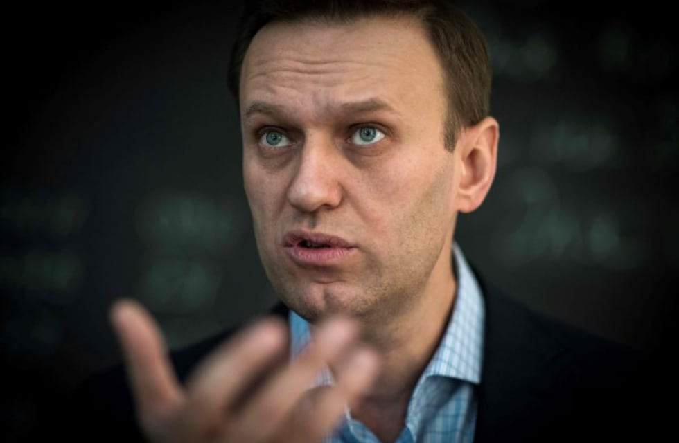 Rusia: el opositor Alexei Navalny, enemigo de Vladimir Putin, está en coma tras un supuesto envenenamiento