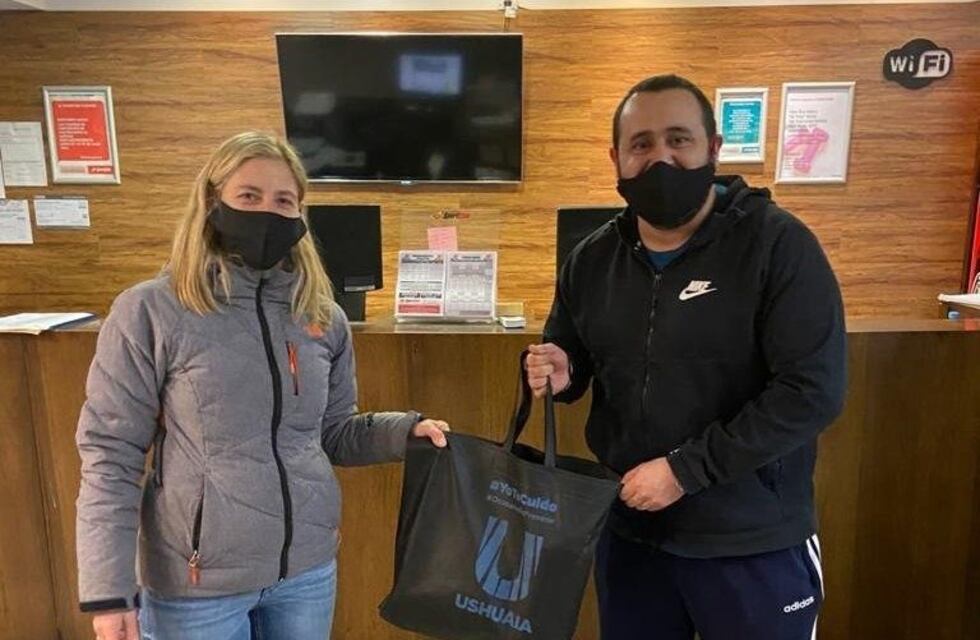 La Municipalidad de Ushuaia entregó Kits  Sanitizantes a Gimnasios y entidades deportivas