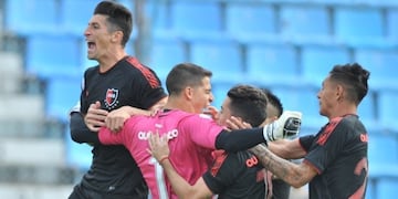 Aguerre atajó el penal de Noir y Newell's pasó de ronda