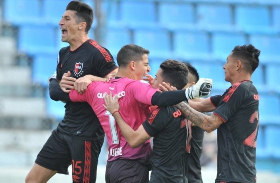 Newell's le ganó por penales a Atlético Tucumán y ya está en cuartos de Copa Argentina