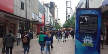 Peatonal Celestino Gelsi (Vía Tucumán)