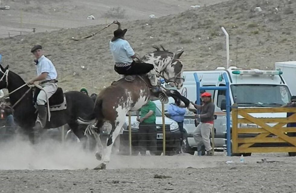 Anunciaron 106 mil pesos en premios para Festival Patagónico de Jineteada Makamenke