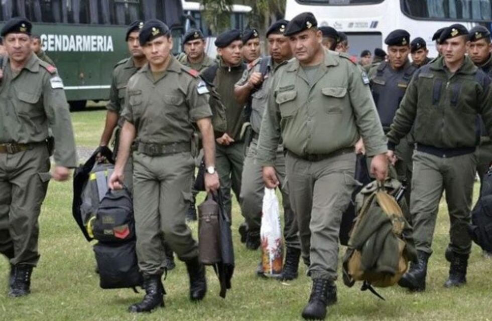 Llegan 2200 efectivos federales para frenar la ola de crímenes en Santa Fe