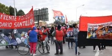 Realizan cortes en los puentes que unen Cipolletti y Neuquén