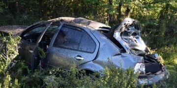 Un auto volcó en la Ruta de los Siete Lagos
