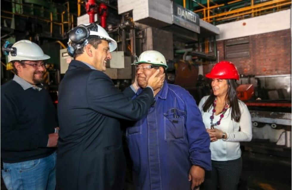 La elección será "entre una Argentina del trabajo y una Argentina de la especulación"