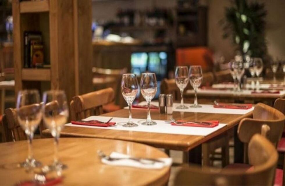 Día del amigo: los locales gastronómicos podrán estar abiertos hasta la medianoche