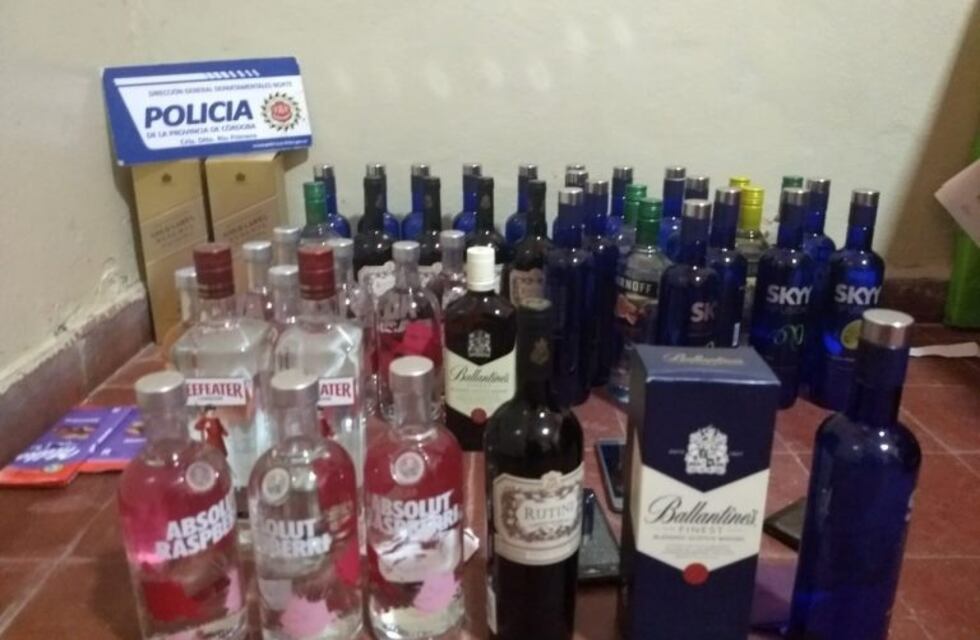 Tres detenidos tras robar bebidas de alta gama de la Proveeduría de Río Primero