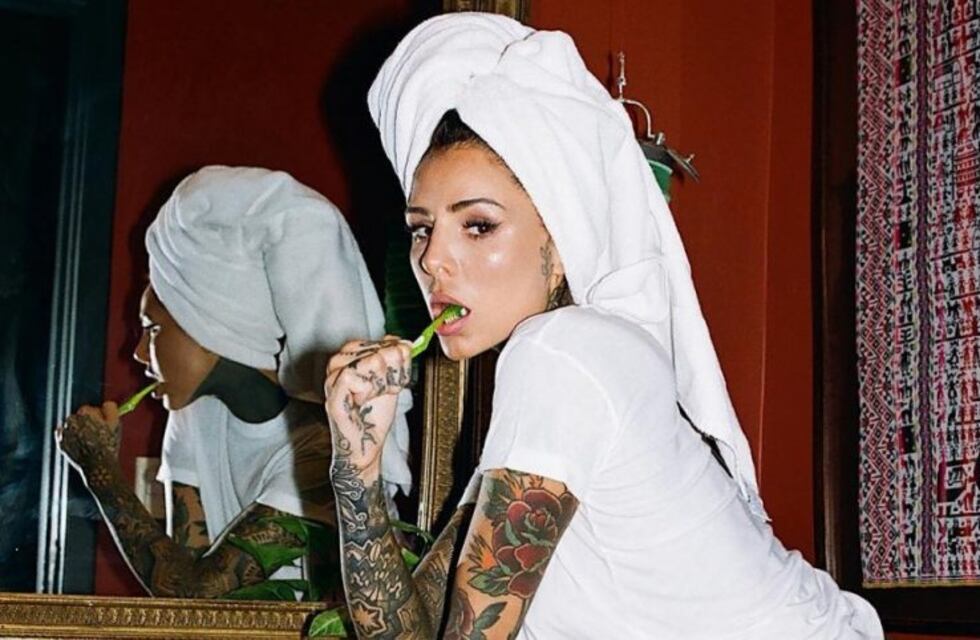 La polémica foto de Cande Tinelli en el baño