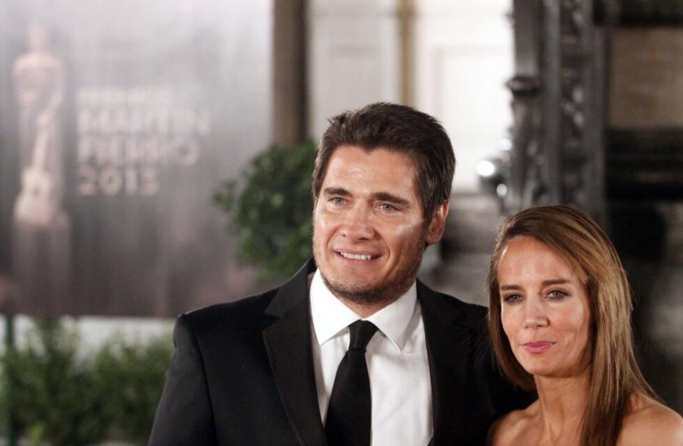 Guillermo Andino pidió disculpas por sus dichos sobre el parto de su mujer, Carolina Prat, y ella lo defendió