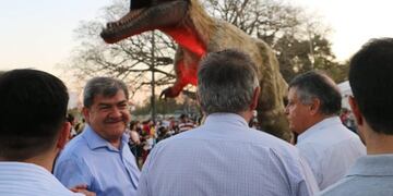 El gobernador recorrió la Feria Eureka y dispuso que haya transporte gratis\u002E (Prensa Gobierno del Chaco)