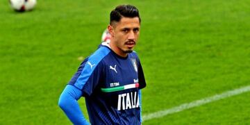 Gianluca Lapadula pudo jugar el Mundial con Perú pero prefirió defender la camiseta de Italia\u002E