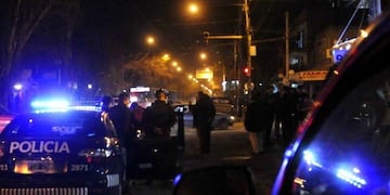 Dos mujeres le robaron el auto a un hombre, amenazándolo para que bajara del auto, en Guaymallén. Imagen ilustrativa