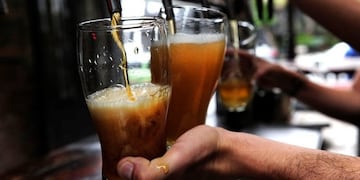 Por qué se celebra San Patricio y cuál es el rol de la cerveza en la celebración.