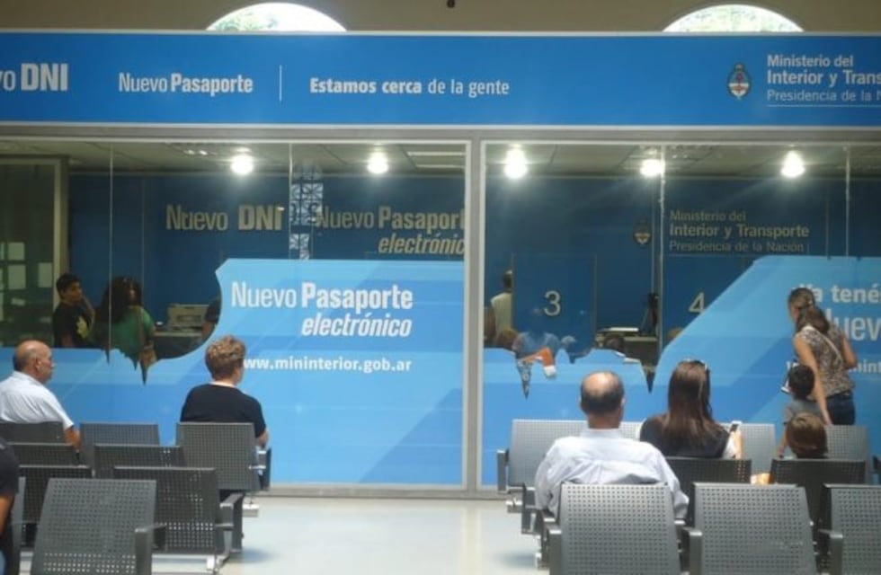 Ya se puede tramitar en la terminal el certificado de antecedentes penales