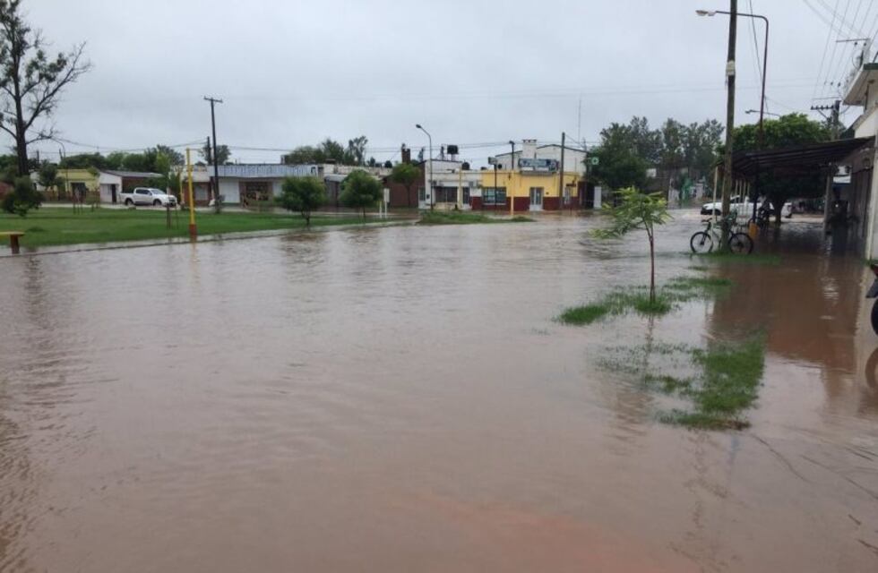 El norte santafesino, otra vez bajo el agua por las fuertes lluvias en provincias vecinas