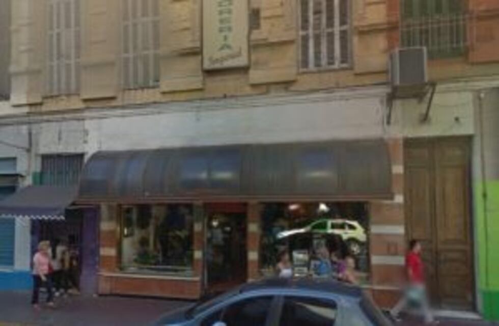 Balearon a un empleado de una reconocida florería céntrica