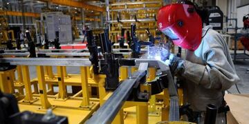 Suman más de mil los metalúrgicos suspendidos en Rosario