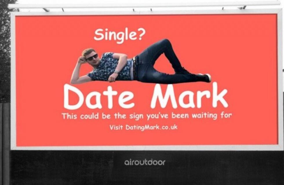 Un hombre puso un cartel publicitario para encontrar novia y recibió más de mil solicitudes