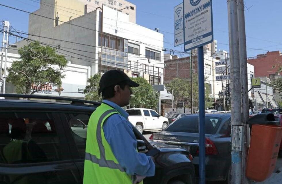 El estacionamiento medido volverá a regir el martes 26