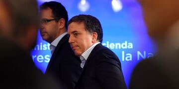 Dujovne y el equipo económico están en el FMI y comienzan las negociaciones